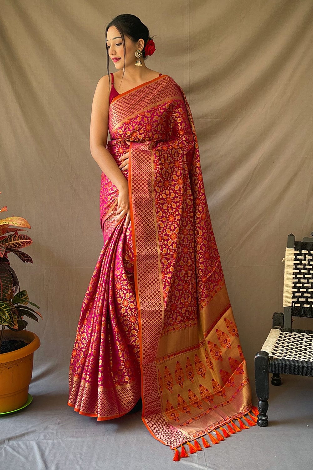 Karagari magenta saree 
